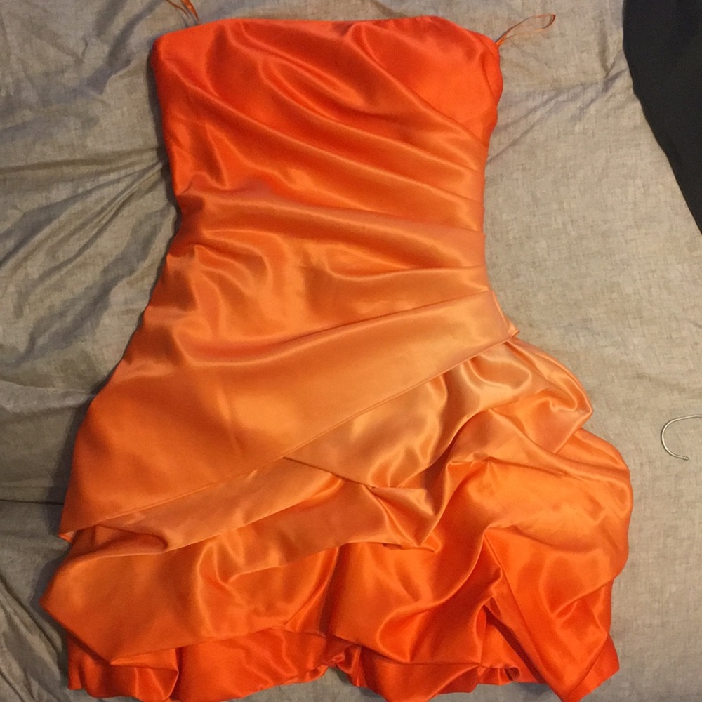 Short  strapless prom/ bridesmaid dress size 8